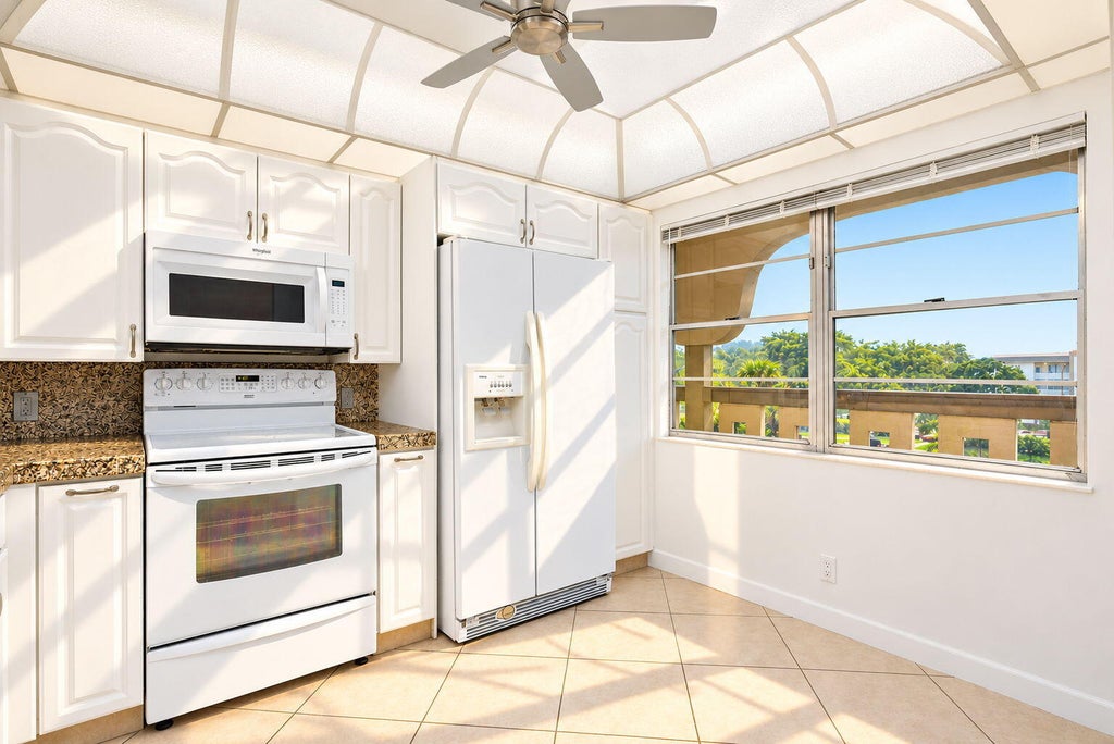 Photo of 2901 Victoria Circle #D4, Coconut Creek, FL 33066 (MLS # B26082904)
