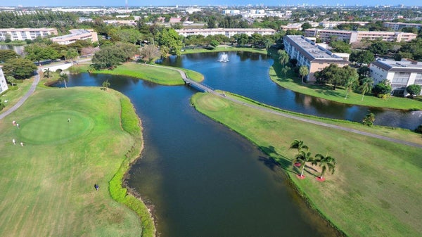 2901 VICTORIA CIR APT D4, COCONUT CREEK, FL 33066 - Image 08cf9b4fc743106ebdca8bb06e65675e/3475209859