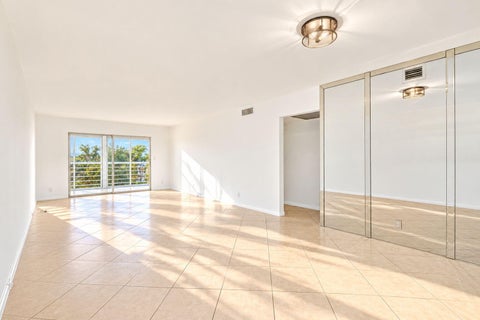 Tiny photo for 2901 Victoria Circle #D4, Coconut Creek, FL 33066 (MLS # B26082904)