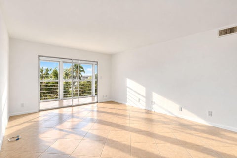 Tiny photo for 2901 Victoria Circle #D4, Coconut Creek, FL 33066 (MLS # B26082904)