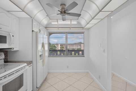 Tiny photo for 2901 Victoria Circle #D4, Coconut Creek, FL 33066 (MLS # B26082904)
