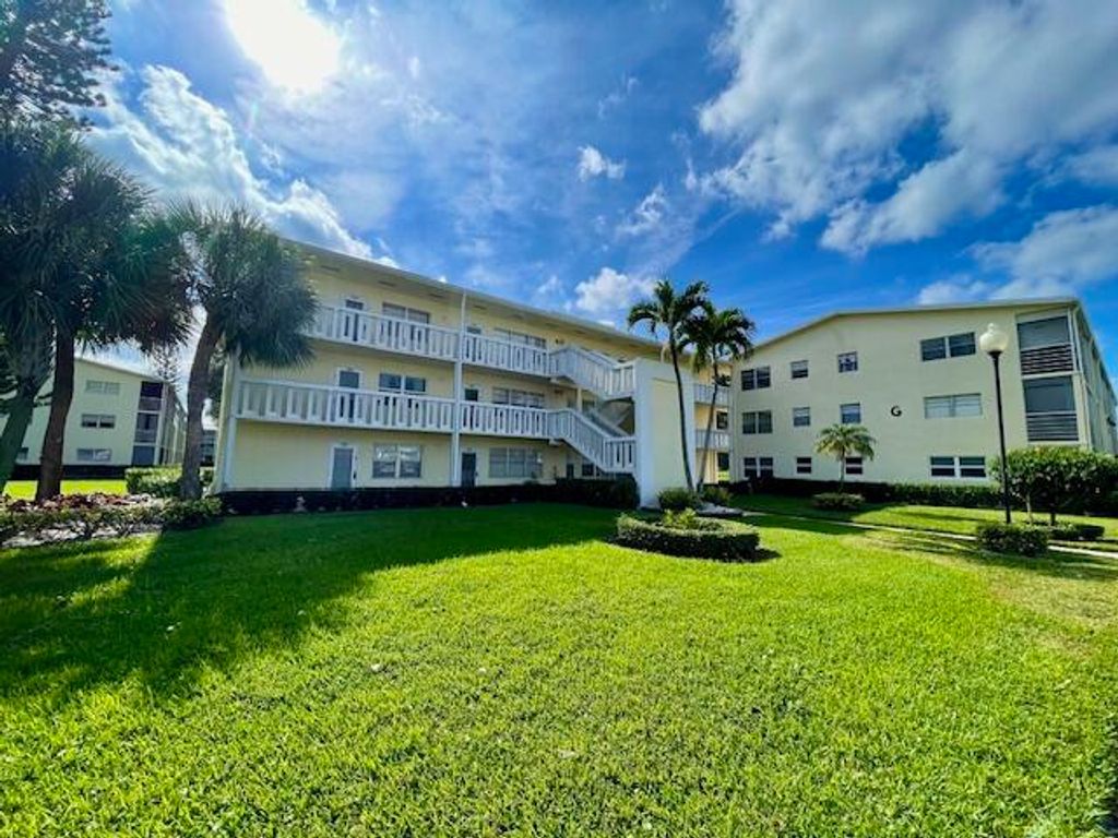 Photo of 272 Dorset G, Boca Raton, FL 33434 (MLS # R11146900)