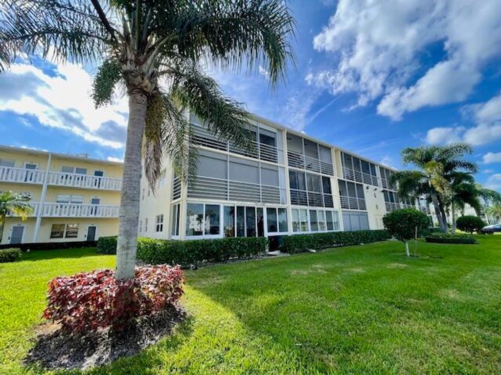 Photo of 272 Dorset G, Boca Raton, FL 33434 (MLS # R11146900)
