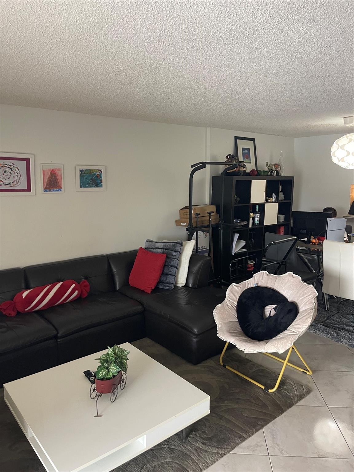 Meadowbrook Lakes condo - Residential