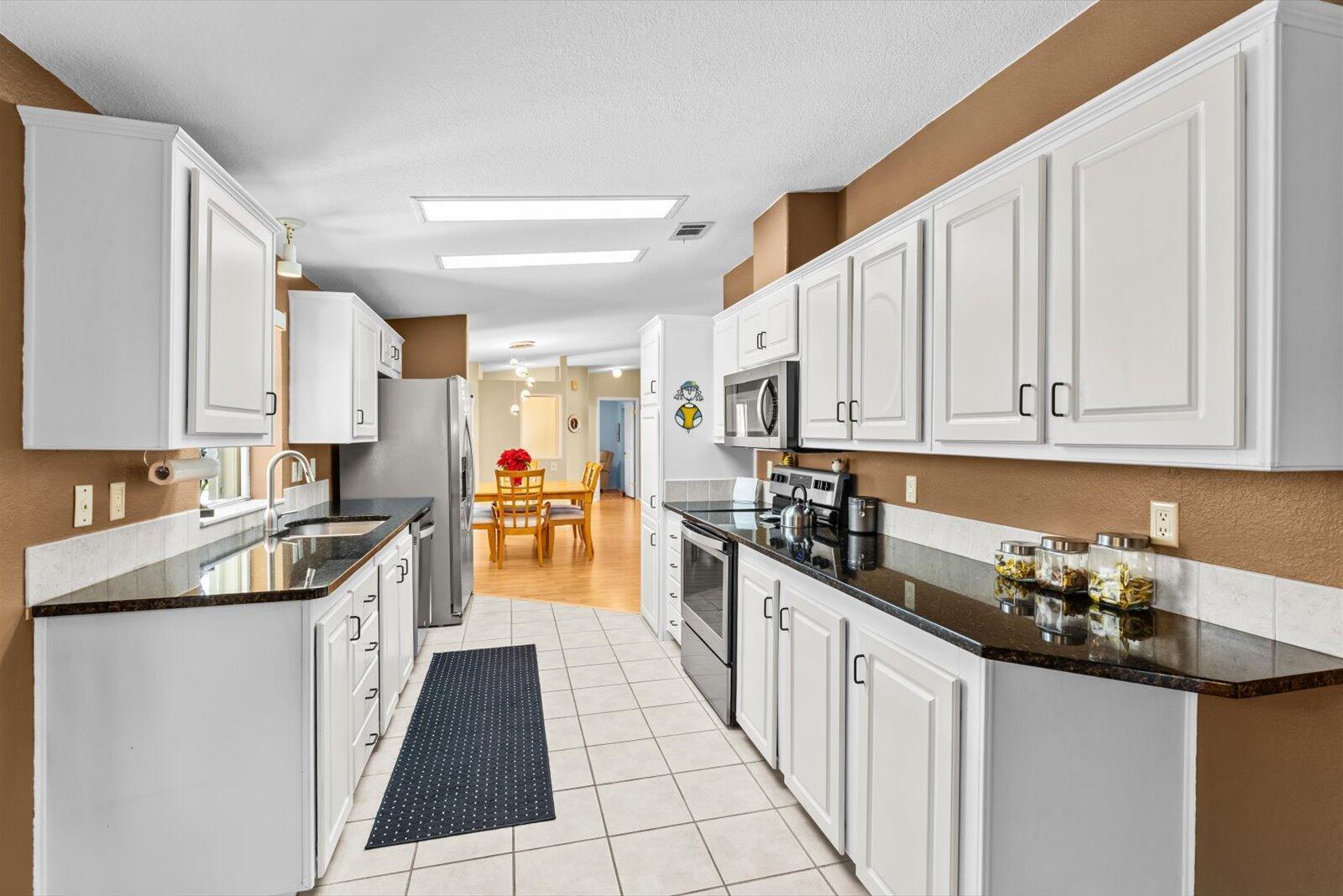 THE LINKS AT SAVANNA CLUB - Residential