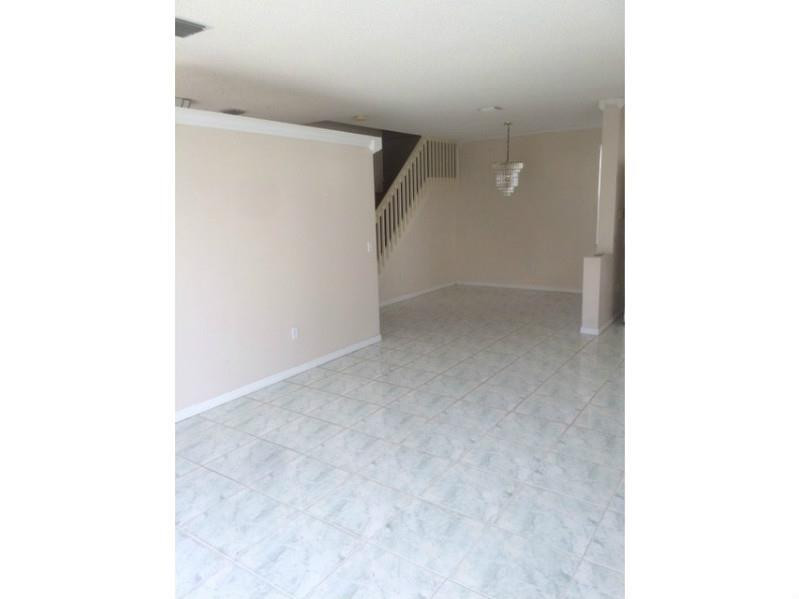 TOWNGATE - Residential