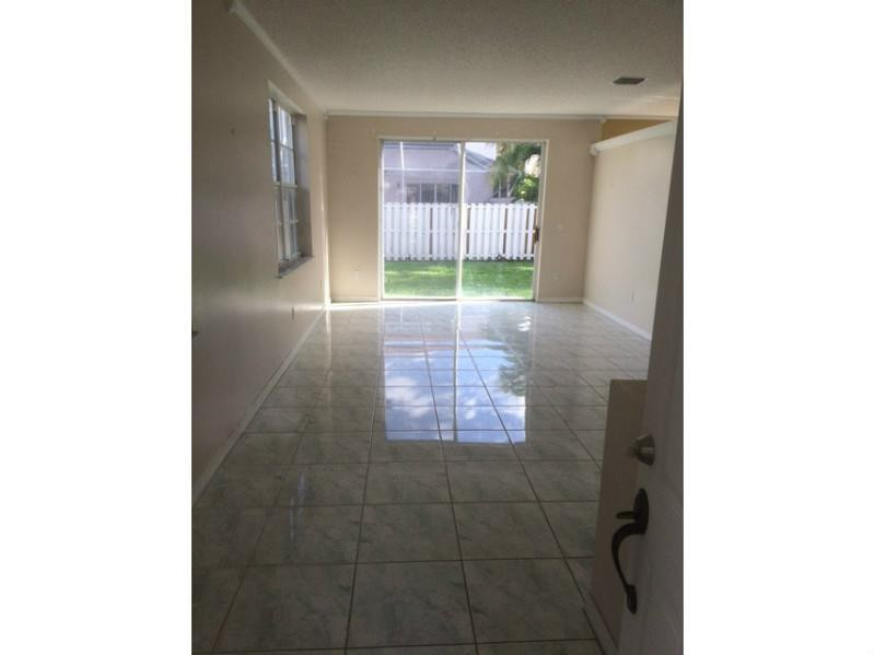 TOWNGATE - Residential