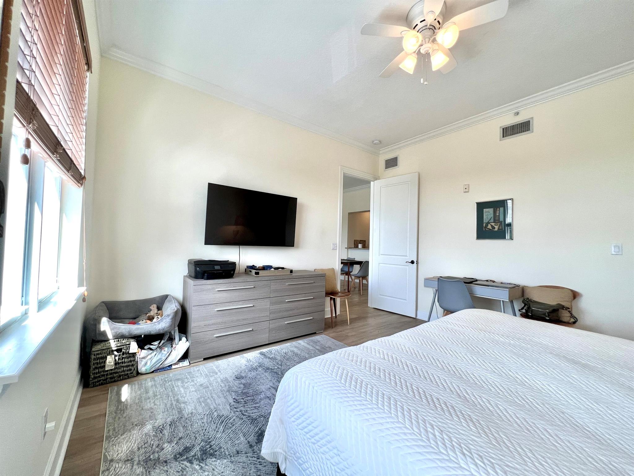 CITY WALK AT PINEAPPLE GR - Residential Lease