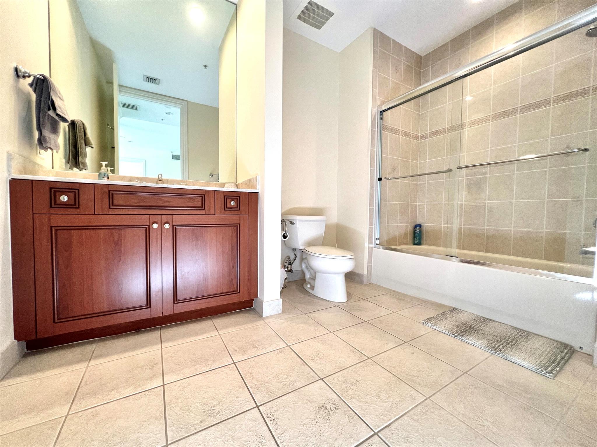 CITY WALK AT PINEAPPLE GR - Residential Lease