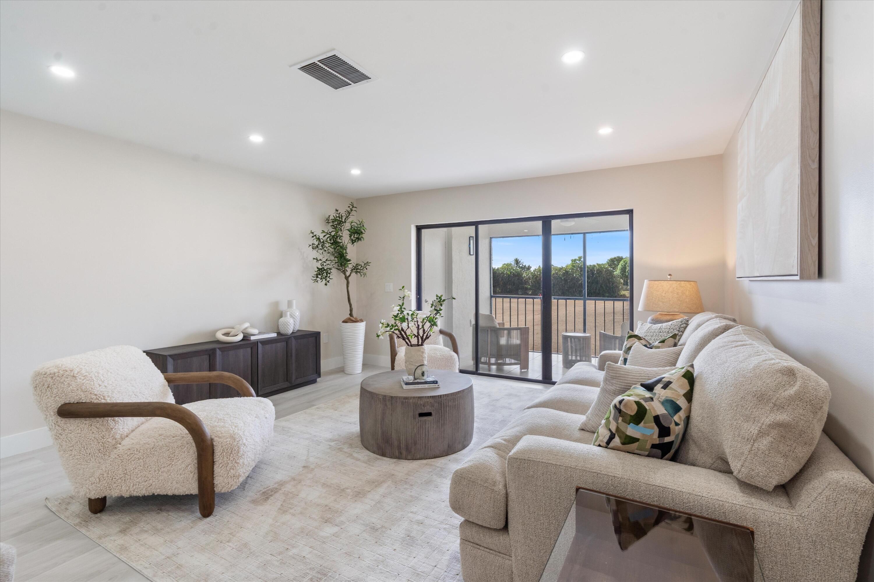 SOUTHPORT AT HUNTERS RUN CONDO - Residential