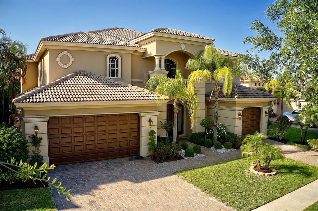 Photo of 8753 Wellington View Drive, West Palm Beach, FL 33411 (MLS # R10717321)