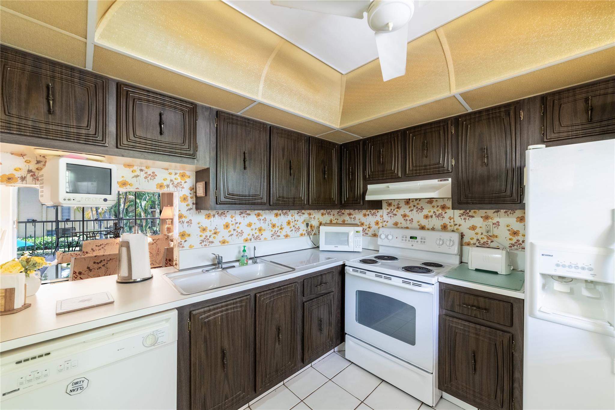 Plantation Condo - Residential