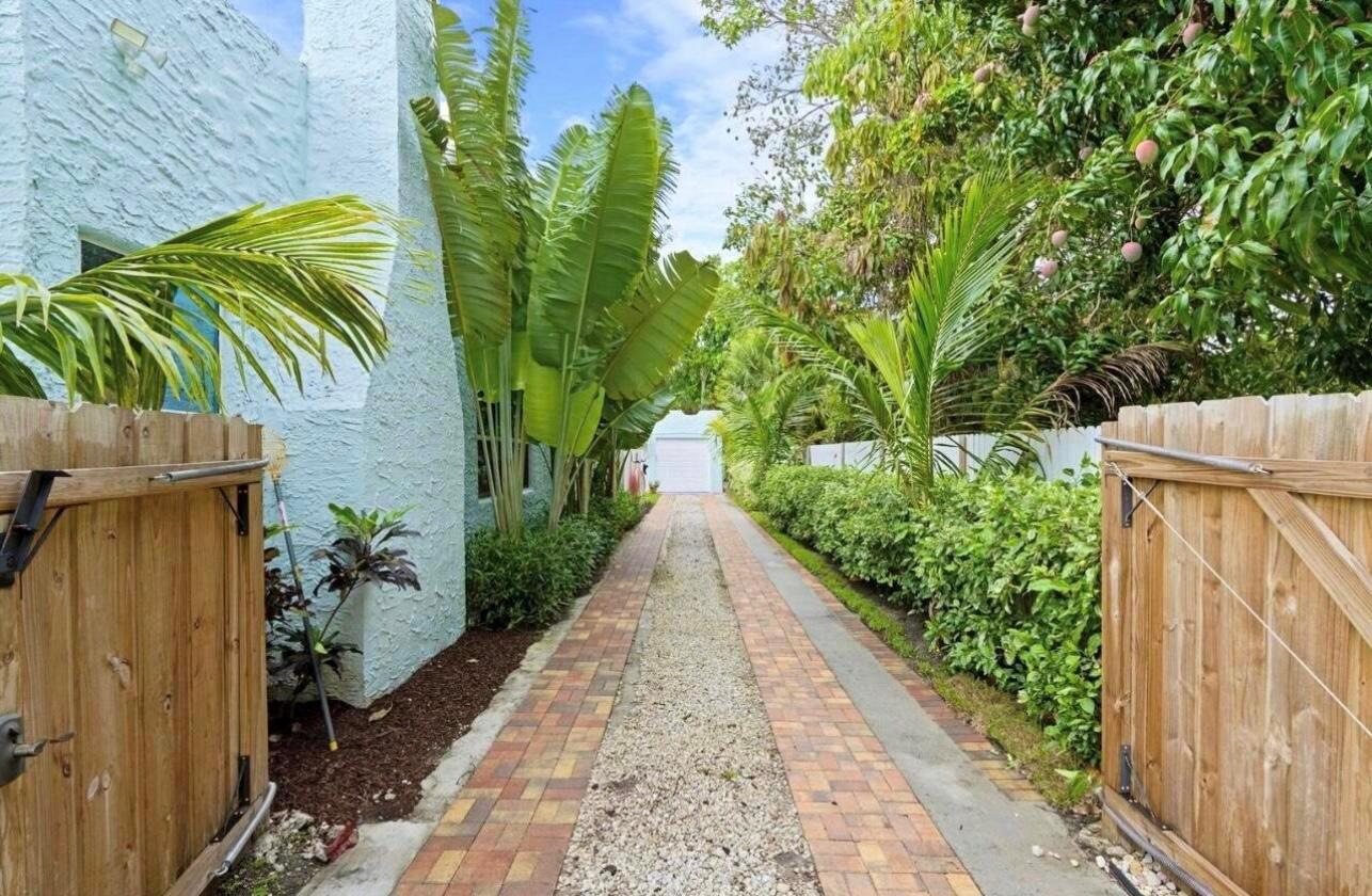 WOODLAND HEIGHTS - Residential Lease