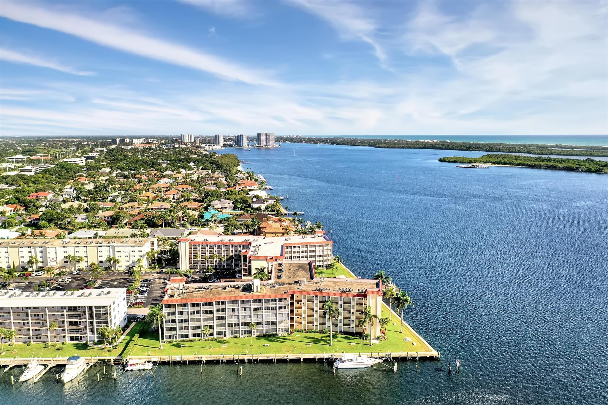 Seasonal condo rental on the intracoastal with spectacular views - 10 mins to the beach. 1 bedroom 1 bath fully furnished condo with walk-out to huge balcony from living area and bedroom. Turnkey with beautiful fresh paint and new furniture. Totally beach feel with gorgeous decor. King size bed with walk-in closet. Fourth floor of a five-story building with southern exposure facing the urban River providing direct views of intracoastal and backdrop ocean views. Wifi included. Waterfront pool and large clubhouse with fitness room and much more. Same floor access to laundry facilities. Close to PGA National and countless other quality golf courses. Great restaurants and shopping nearby. Only 20 mins to PBI airport.