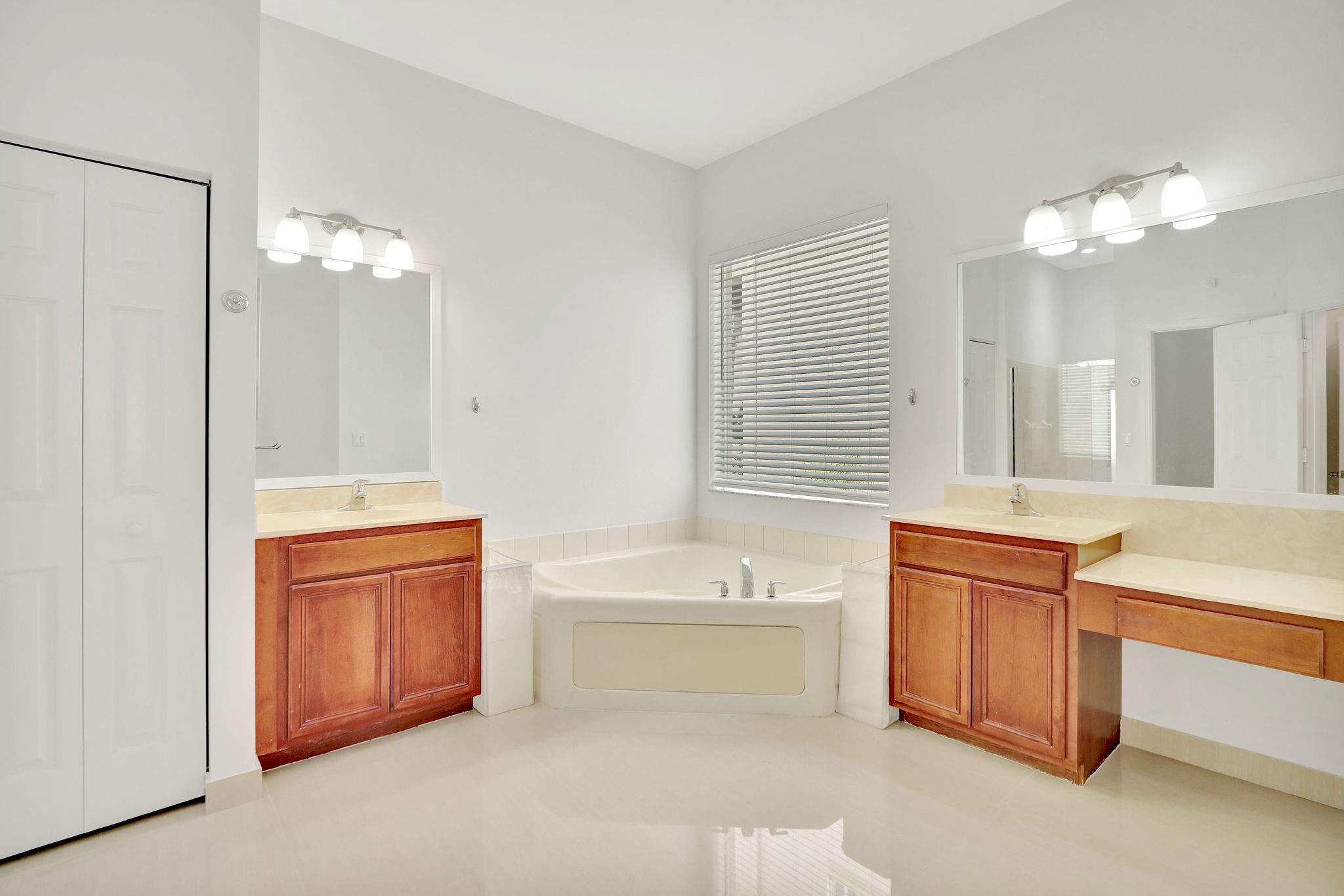 ISLES AT WESTON - Residential