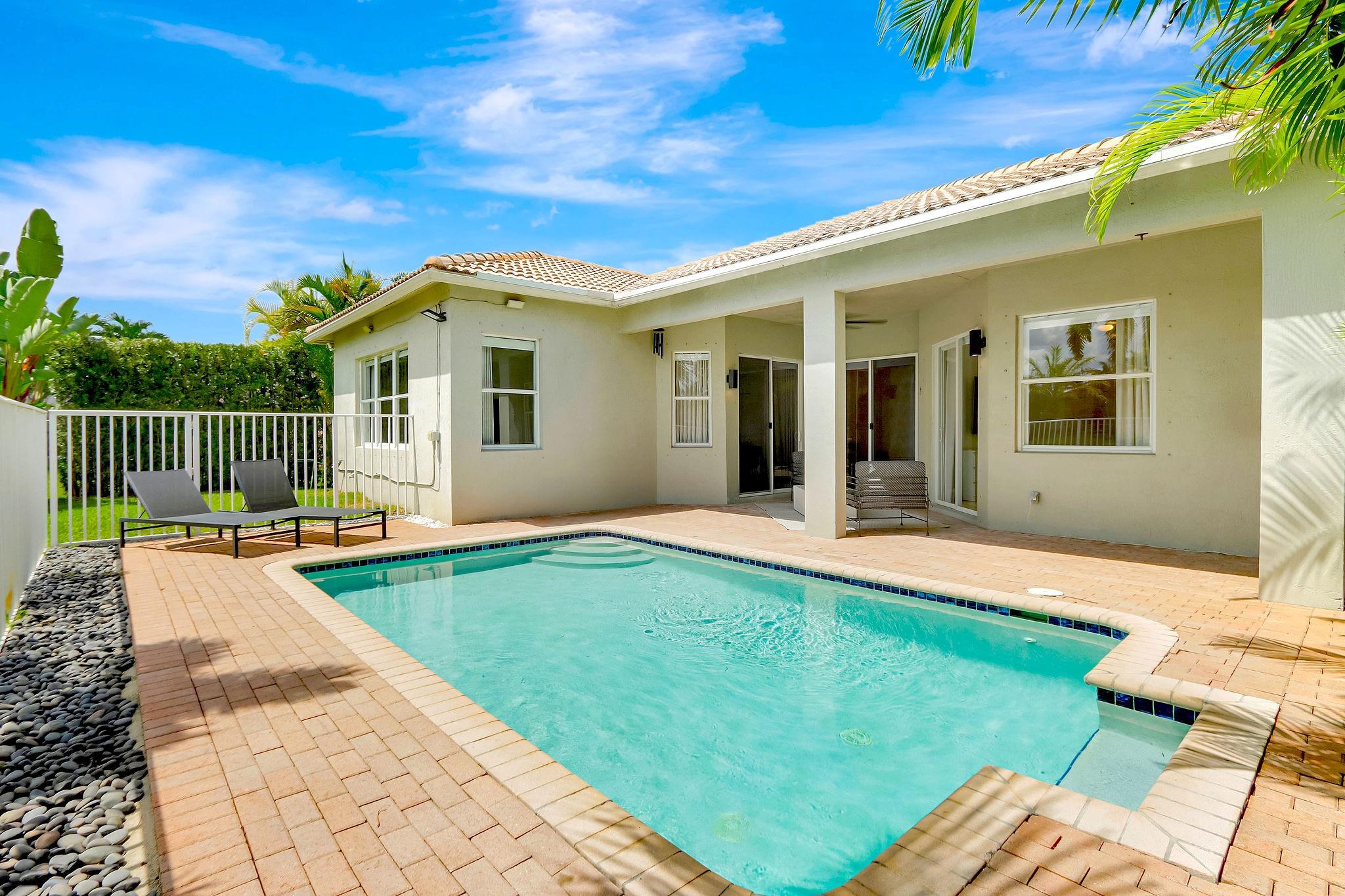 ISLES AT WESTON - Residential
