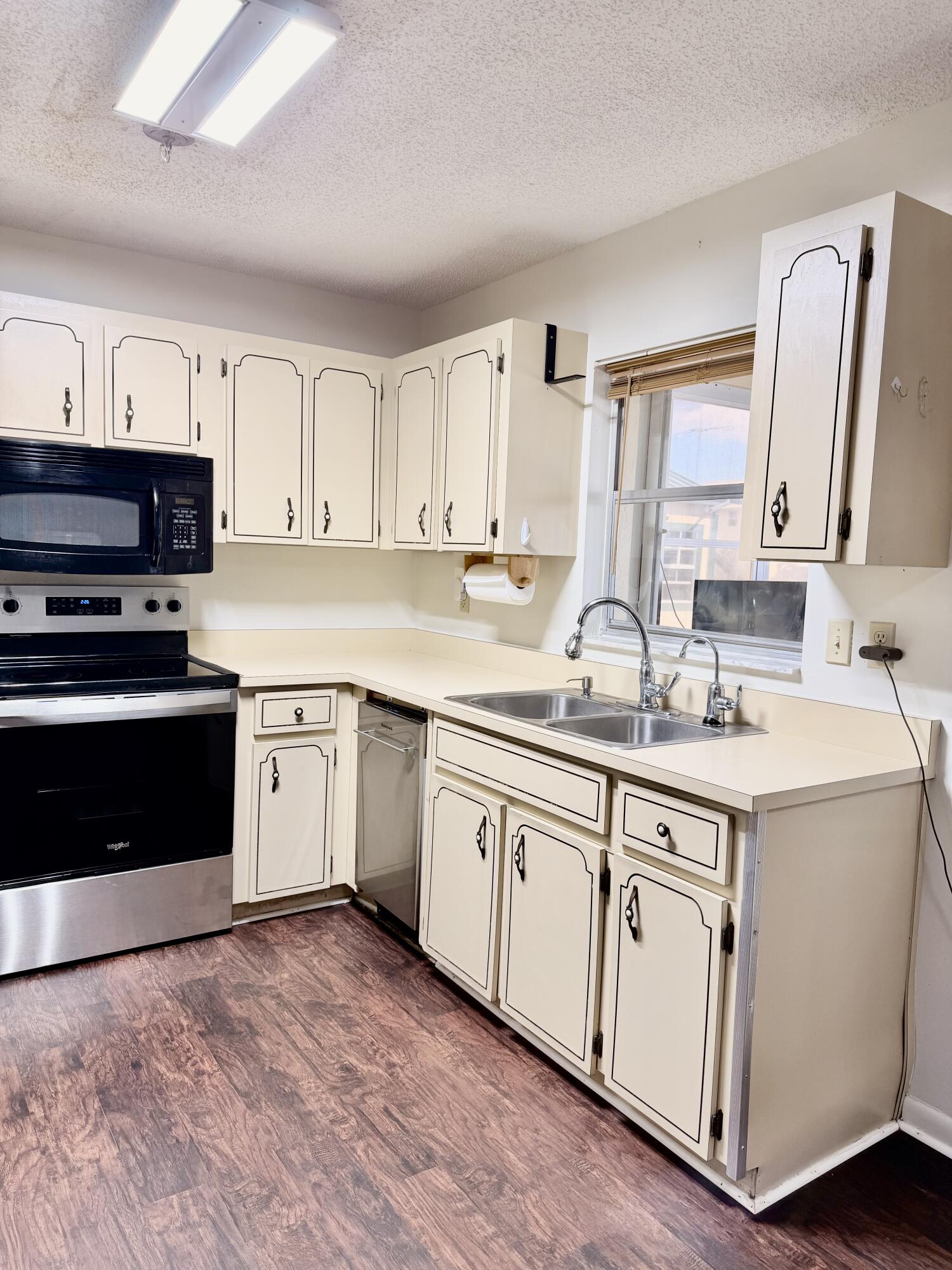 TAYLOR CREEK - Residential