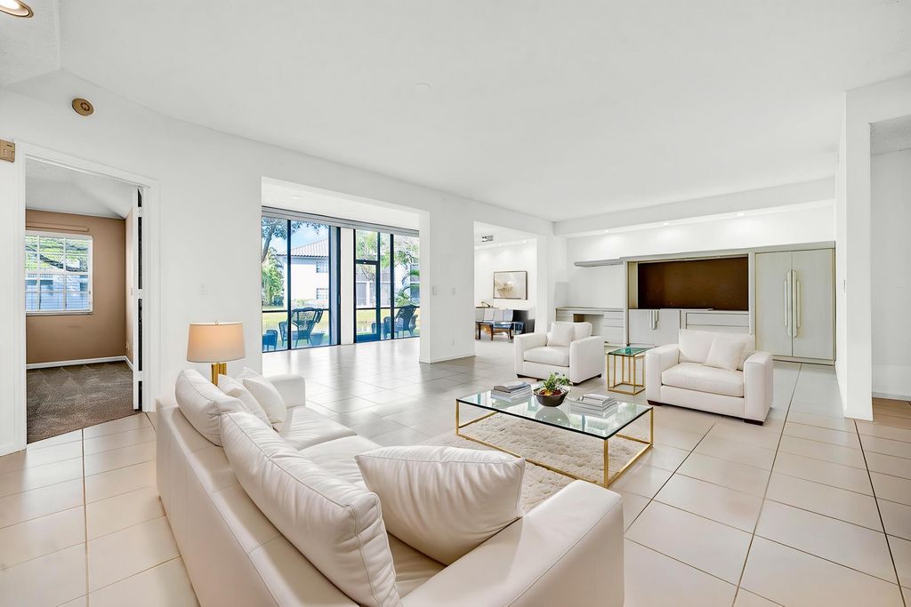 Photo of 11571 Briarwood Circle #1, Boynton Beach, FL 33437 (MLS # R11164961)