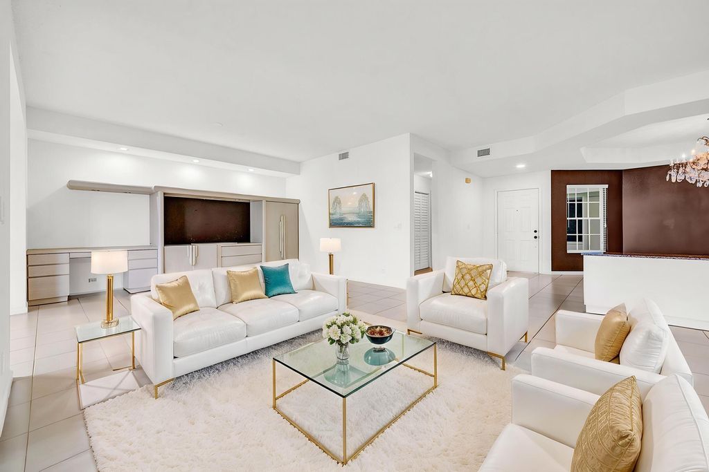 Photo of 11571 Briarwood Circle #1, Boynton Beach, FL 33437 (MLS # R11164961)
