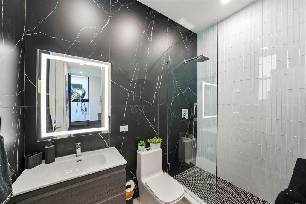 Coral Key Harbor 57-22 B - Residential