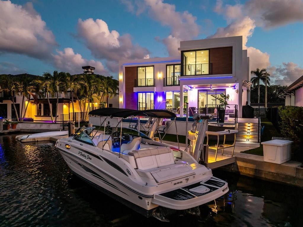 Coral Key Harbor 57-22 B - Residential