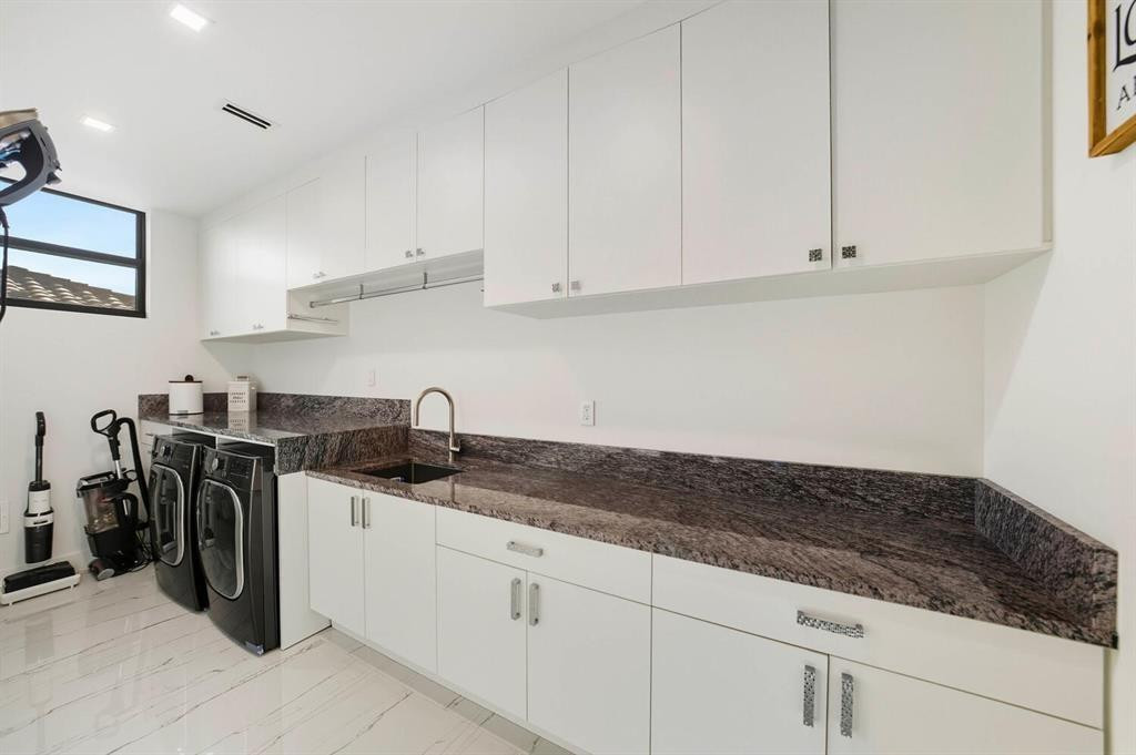 Coral Key Harbor 57-22 B - Residential