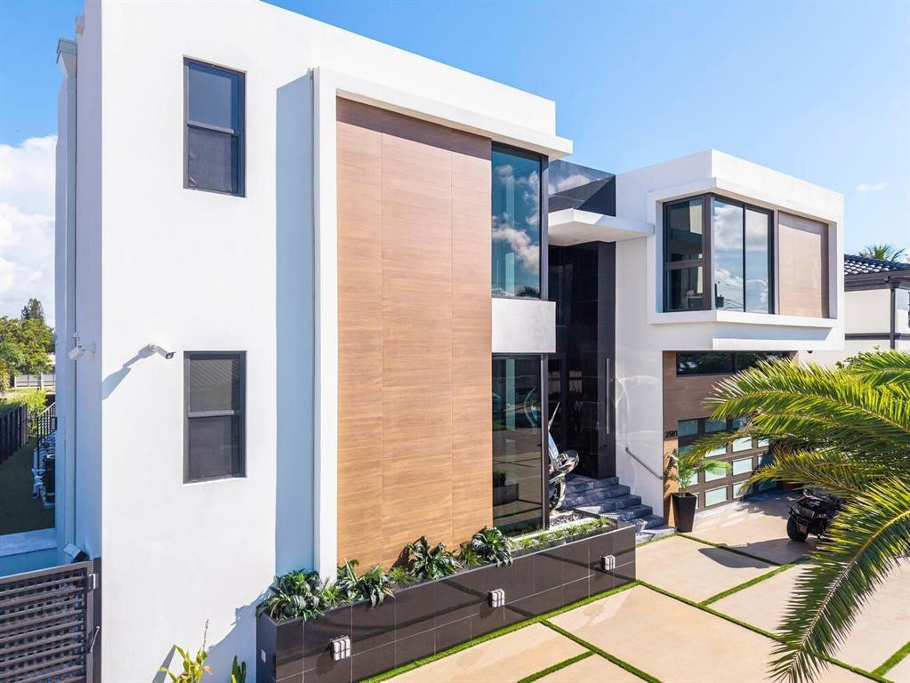 Coral Key Harbor 57-22 B - Residential