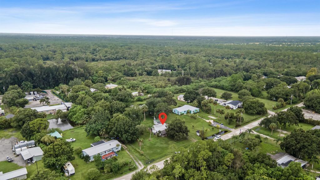 Photo of 7472 SW 40th Ter, Palm City, FL 34990 (MLS # R11035518)