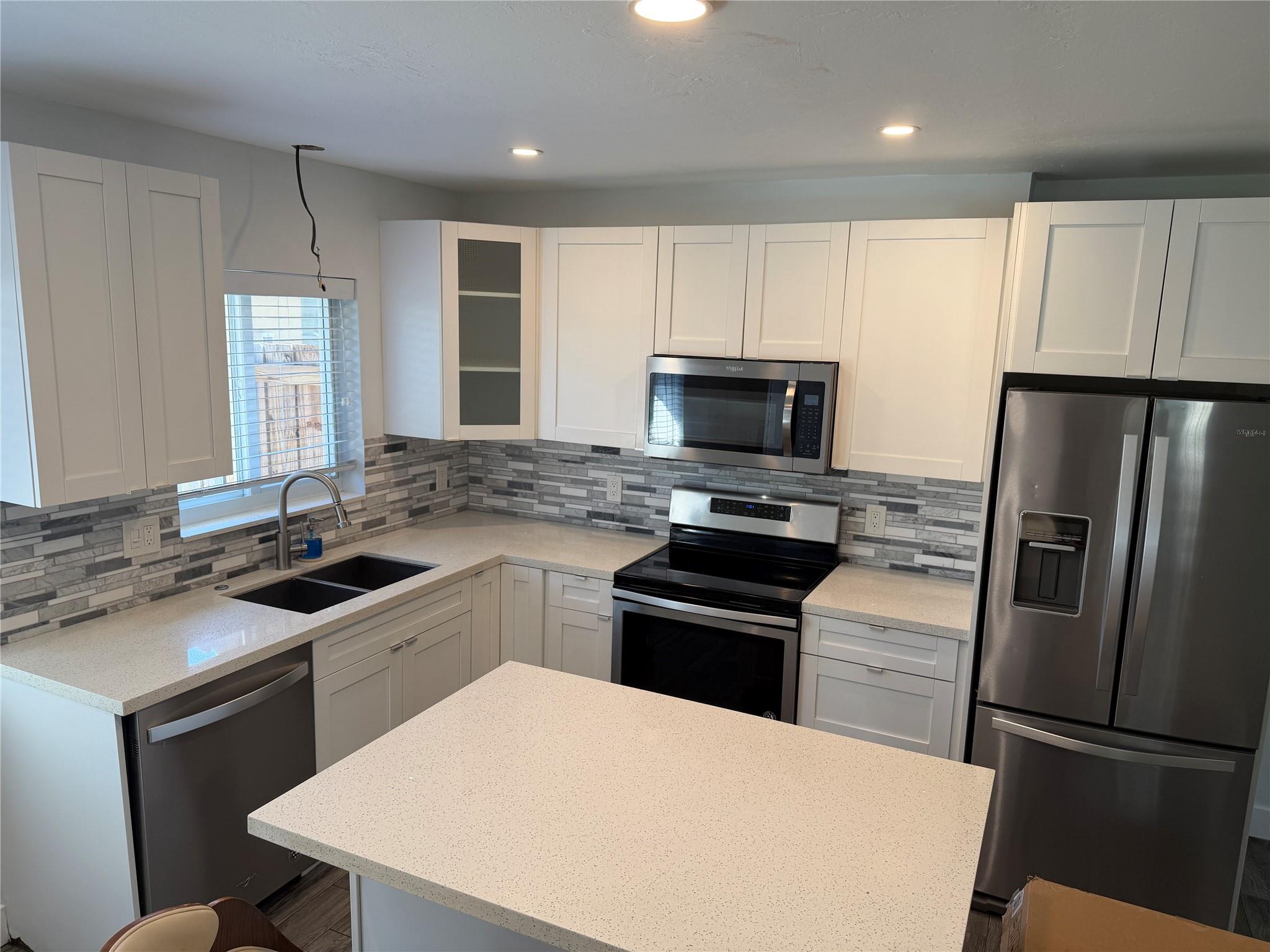 Oakland Park Second Add 1 - Residential Lease