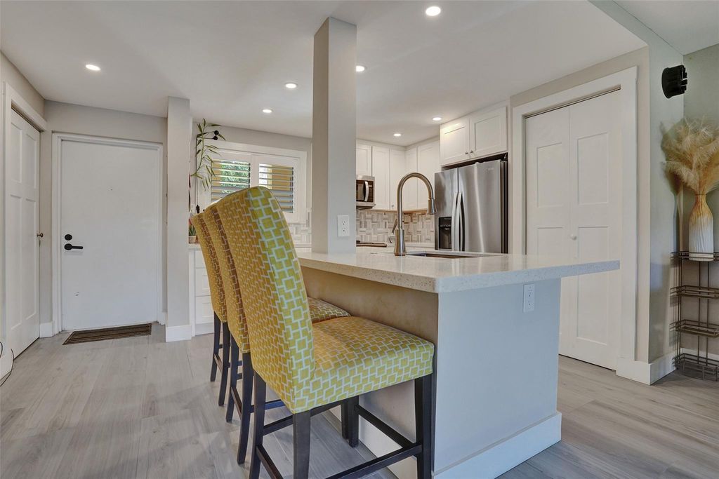 Photo of 930 SW 9th Street Circle #104, Boca Raton, FL 33486 (MLS # F10516694)