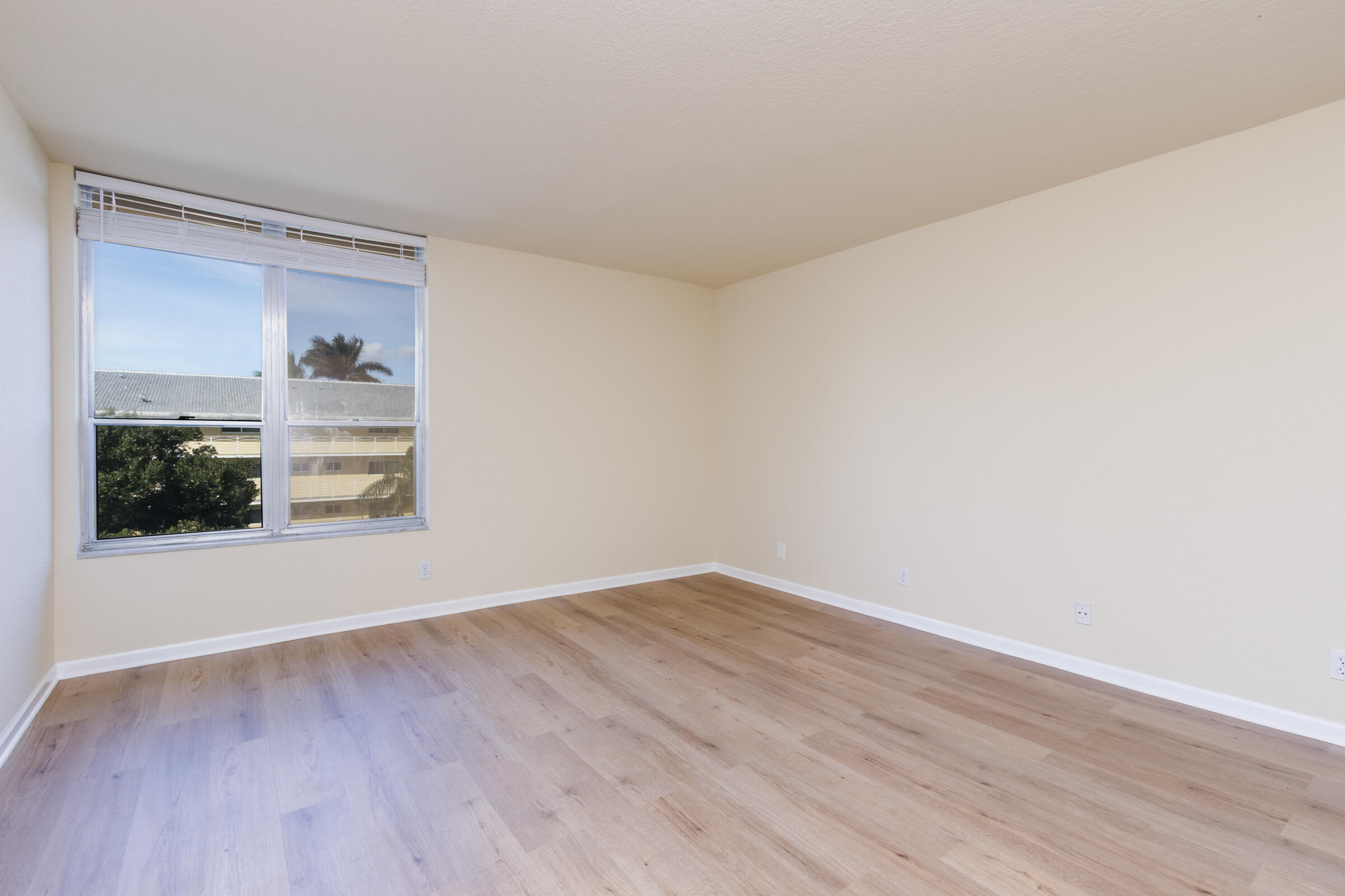 BOCA VIEW CONDO - Residential Lease