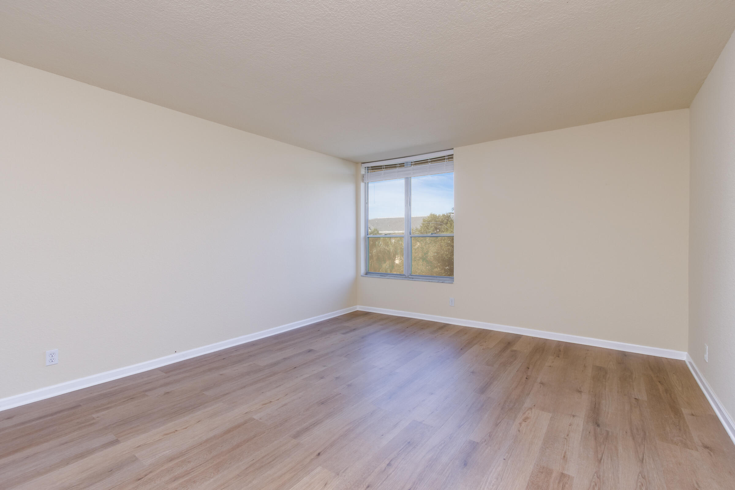 BOCA VIEW CONDO - Residential Lease