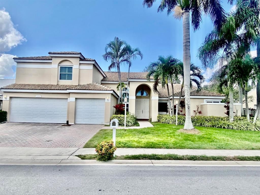 Photo of 10214 Allamanda Boulevard, Palm Beach Gardens, FL 33410 (MLS # R10863059)