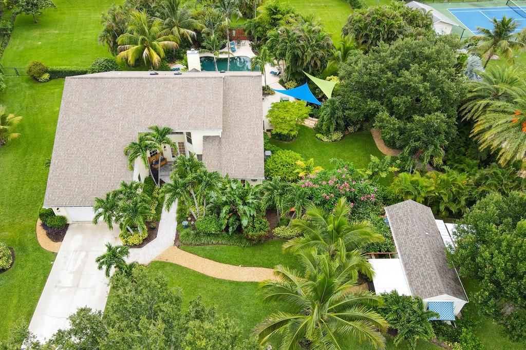 Photo of 5255 Travelers Way, Palm Beach Gardens, FL 33418 (MLS # R10727080)