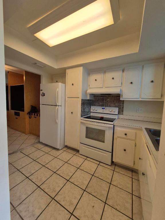 WATERWAY WEST CONDOS - Residential