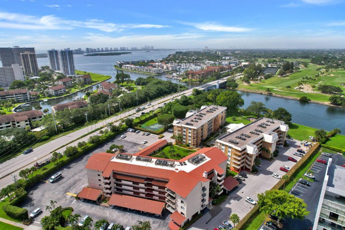 WATERWAY WEST CONDOS - Residential