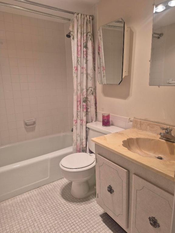 WATERWAY WEST CONDOS - Residential