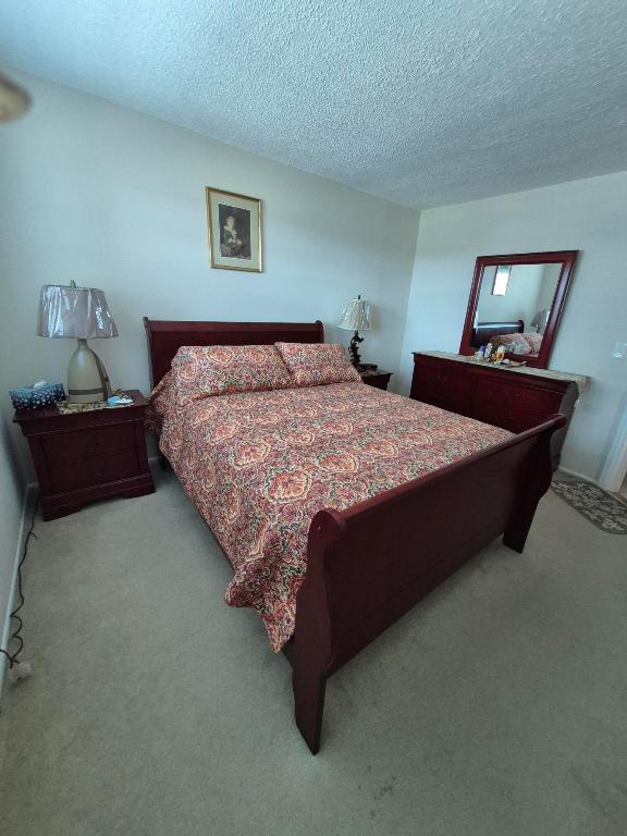 WATERWAY WEST CONDOS - Residential