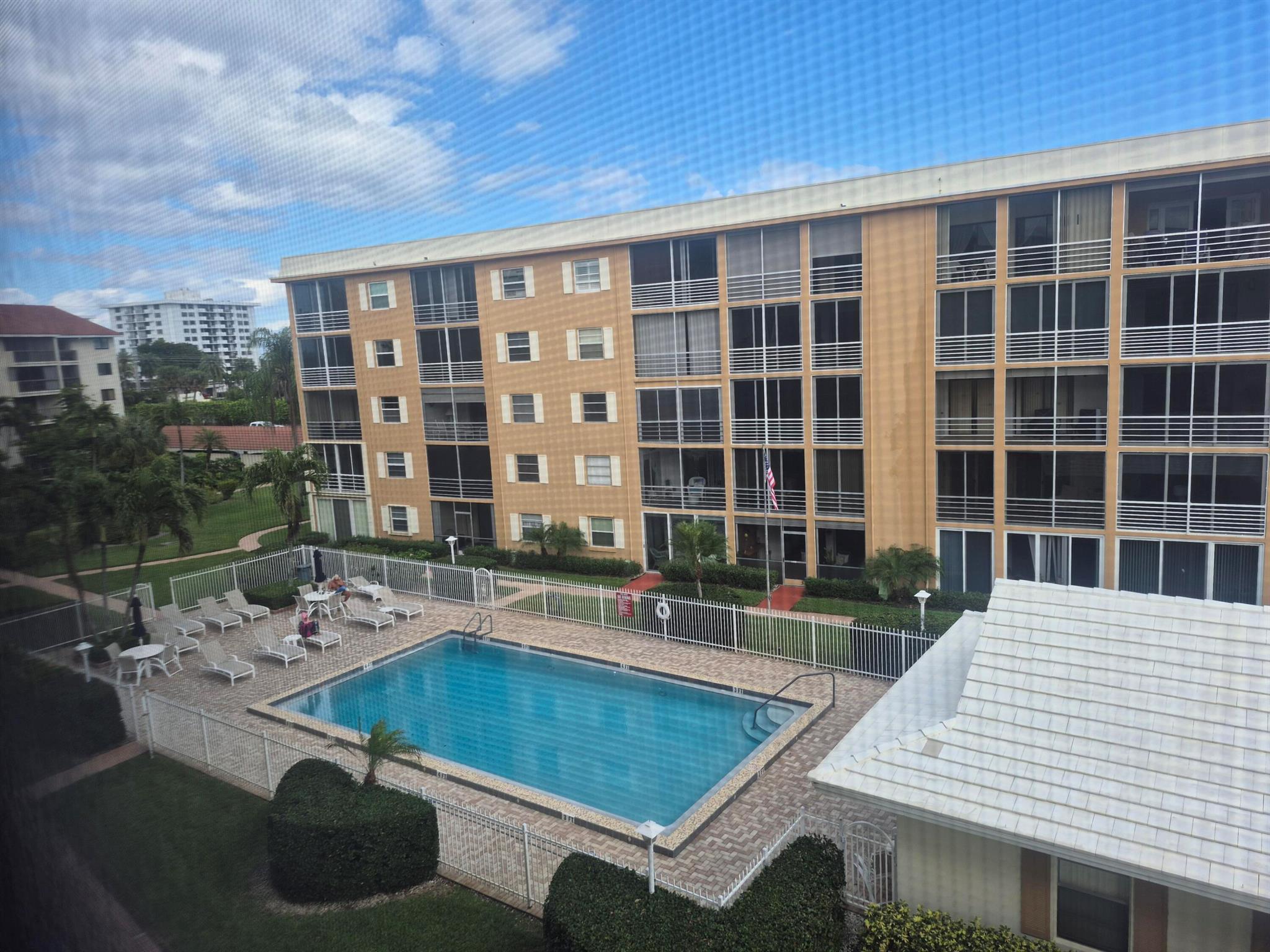 WATERWAY WEST CONDOS - Residential