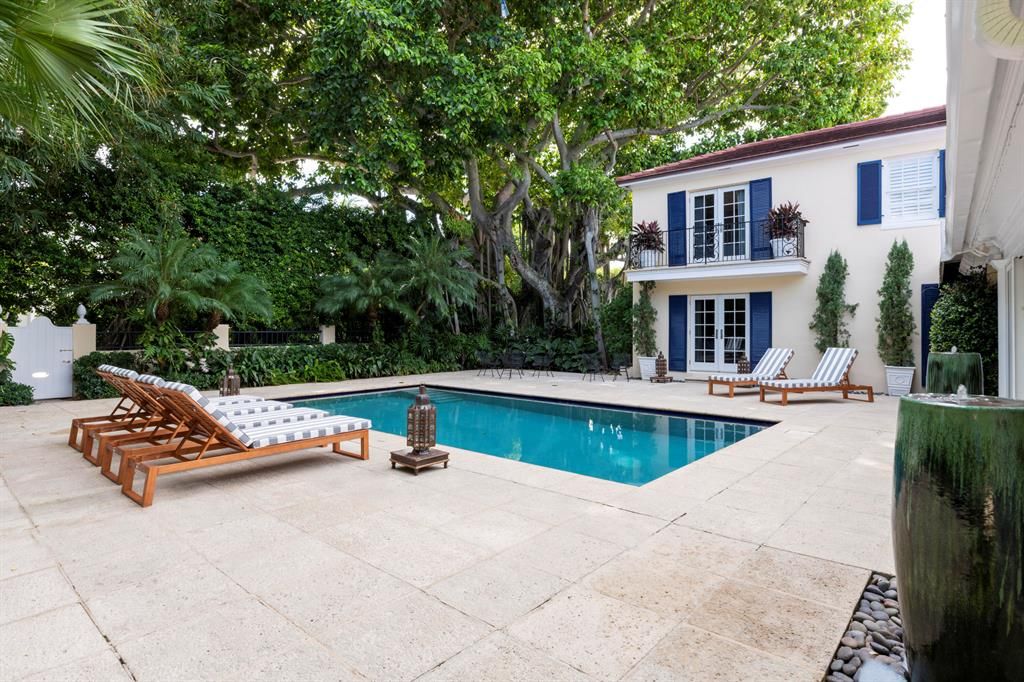 Photo of 1025 N Lake Way, Palm Beach, FL 33480 (MLS # R10751506)