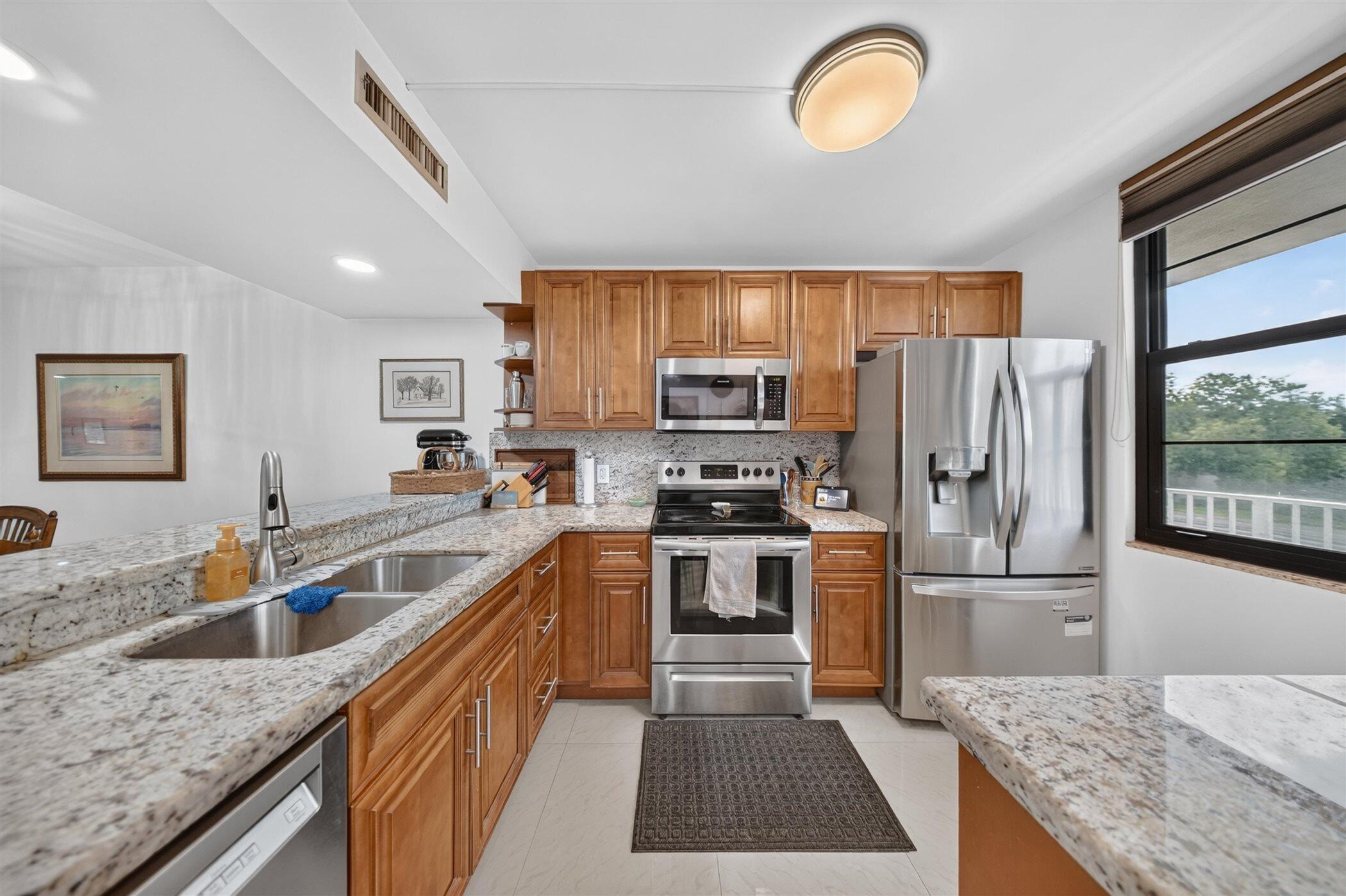 View photos, virtual tours, details... 1719 WHITEHALL Drive 303