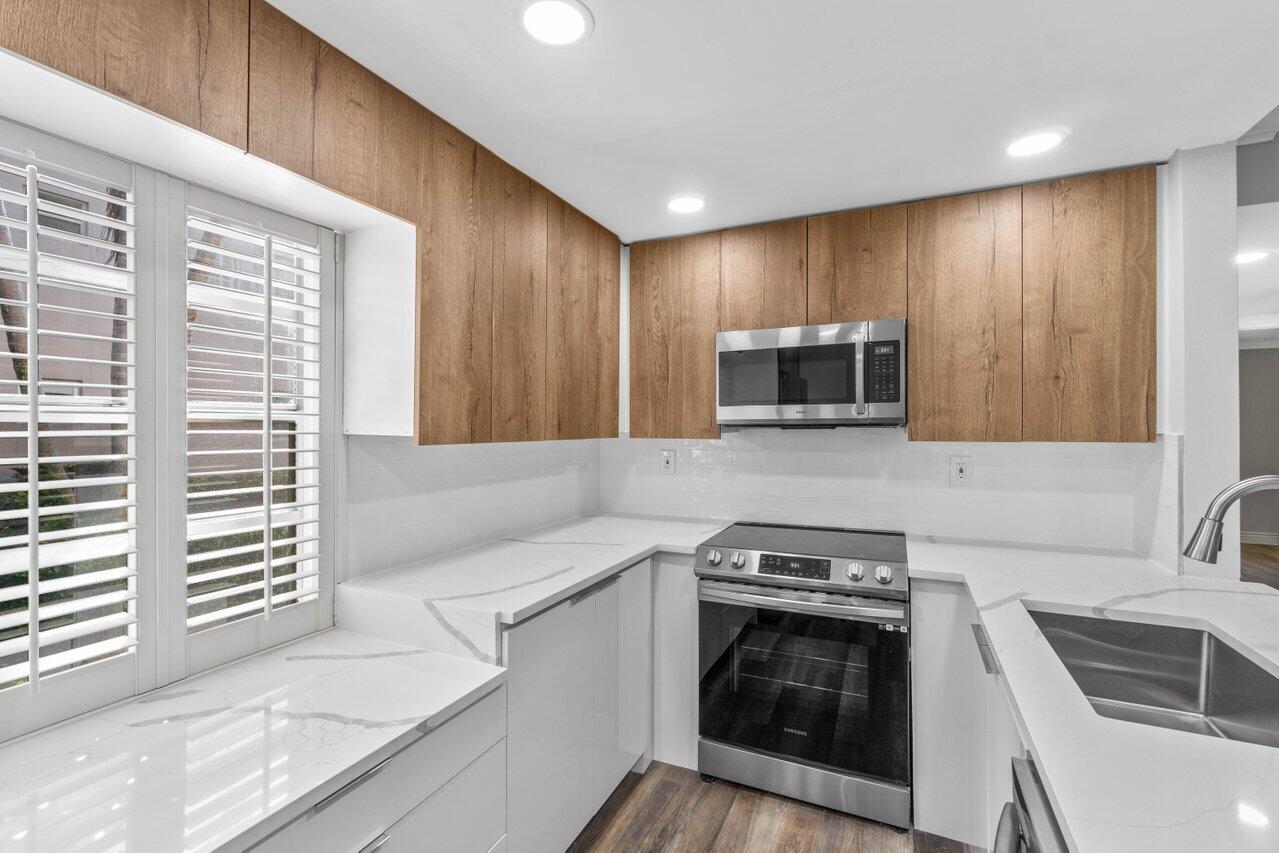 KINGS POINT NORMANDY CONDOS - Residential