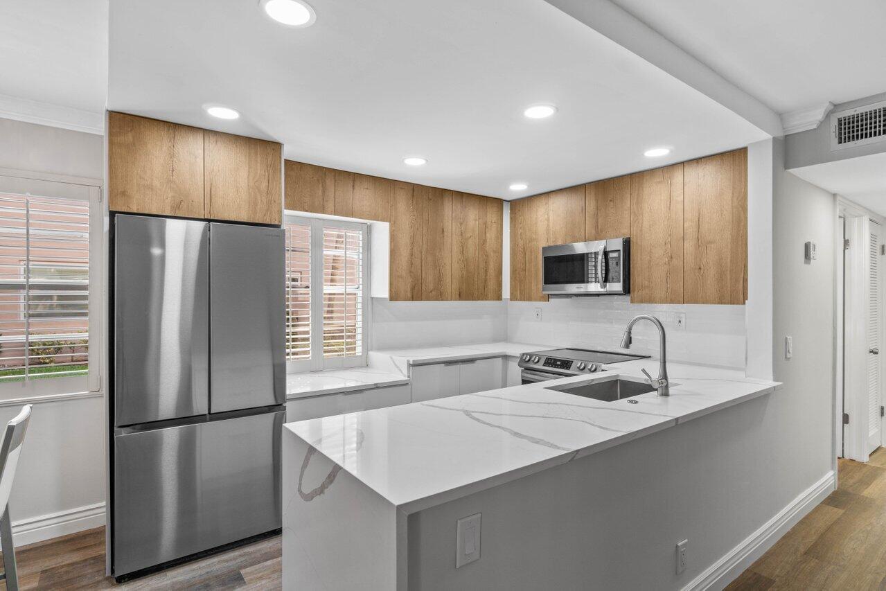 KINGS POINT NORMANDY CONDOS - Residential