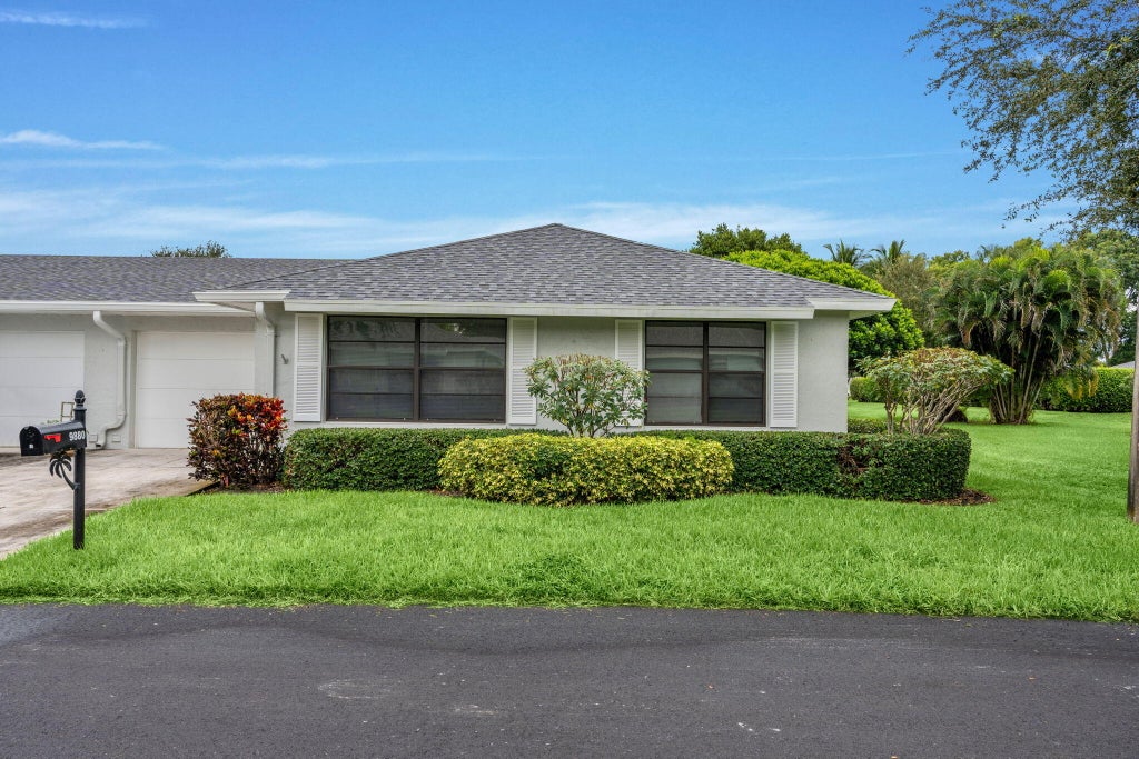Photo of 9880 Chestnut Tree Terrace, Boynton Beach, FL 33436 (MLS # B26082582)