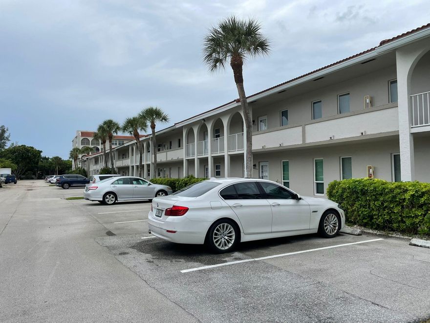 2 beds and 2 baths fully remodeled spacious condominium for rent in a 55+ community only a block west of US1. This unit comes with white contemporary style cabinets, quartz countertops, newer SS appliances, new Bespoke refrigerator with French doors. new wood like anti scratch vinyl floors through the entire unit, new well designed bathroom vanities, new retiled shower and refinished bathtub. great views to the gardens & pool area from the private balcony, impact windows and roller shutter in the balcony. Community comes with a pool and spa, clubhouse with kitchen facility & shuffleboard amenities along with assigned parking space and plenty of guest parking available. Great location on east Boca Raton shops, restaurants, downtown, Mizner Park and beaches