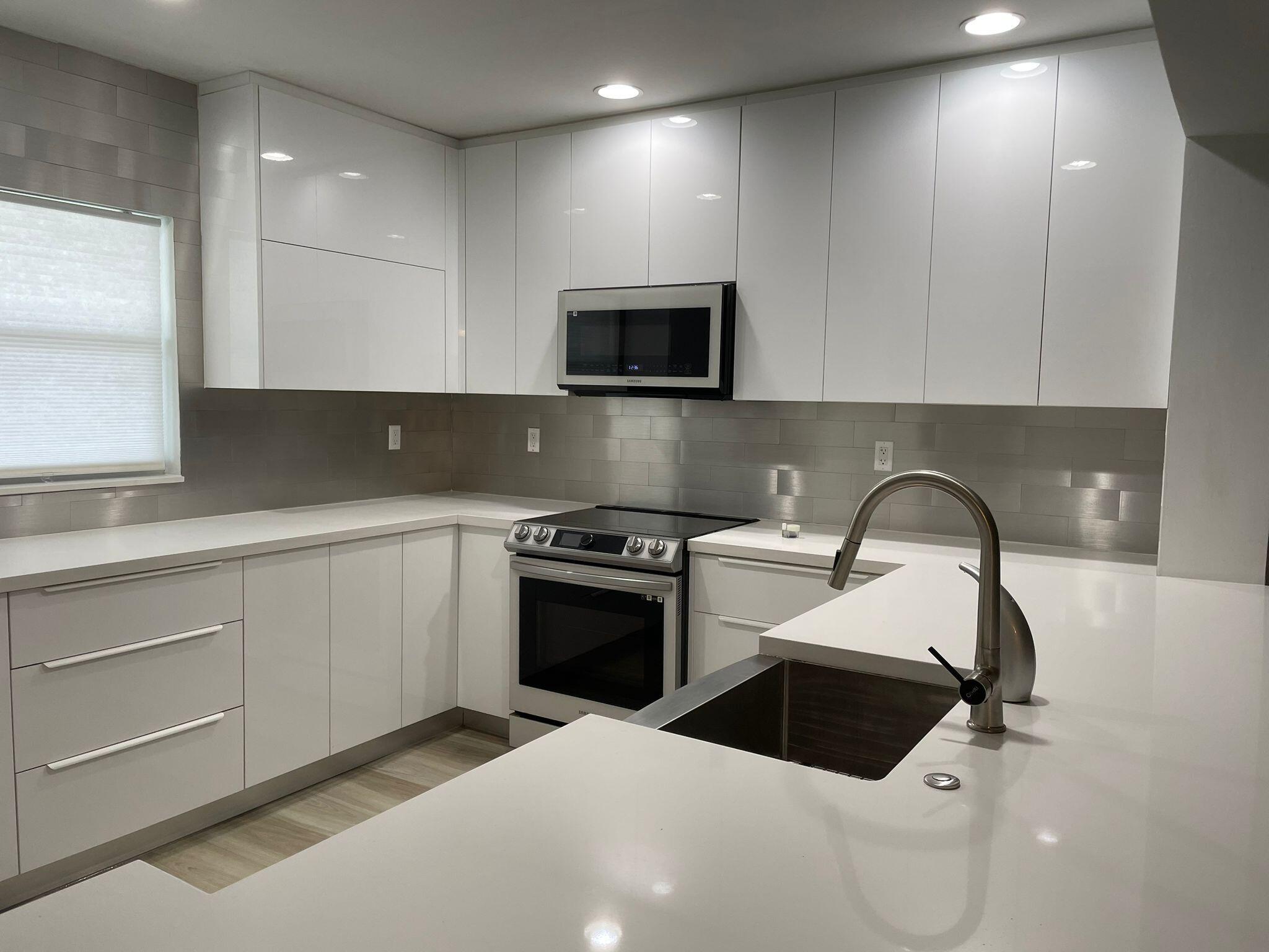 TIERRA DEL SOL CONDO - Residential Lease