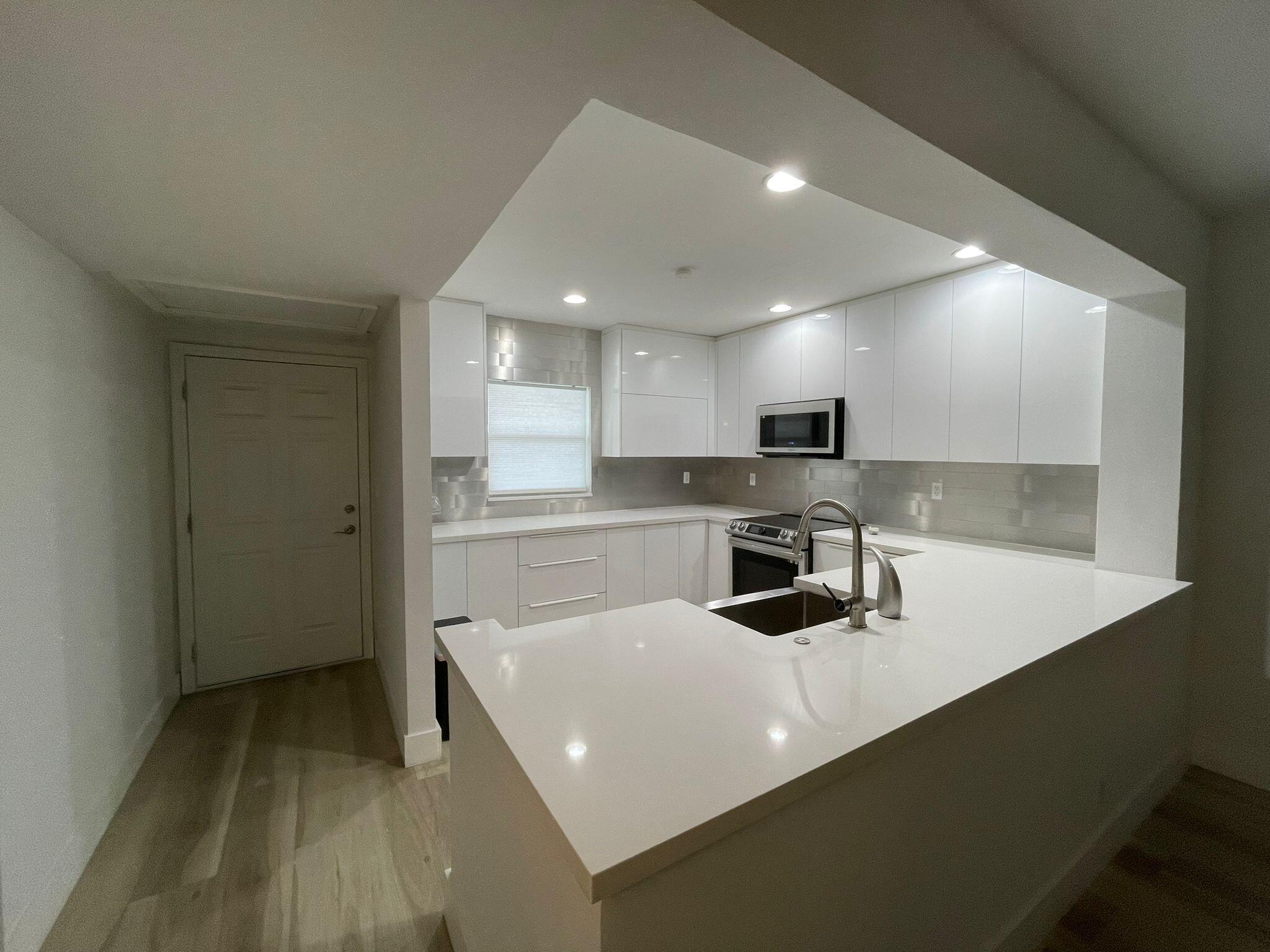 TIERRA DEL SOL CONDO - Residential Lease