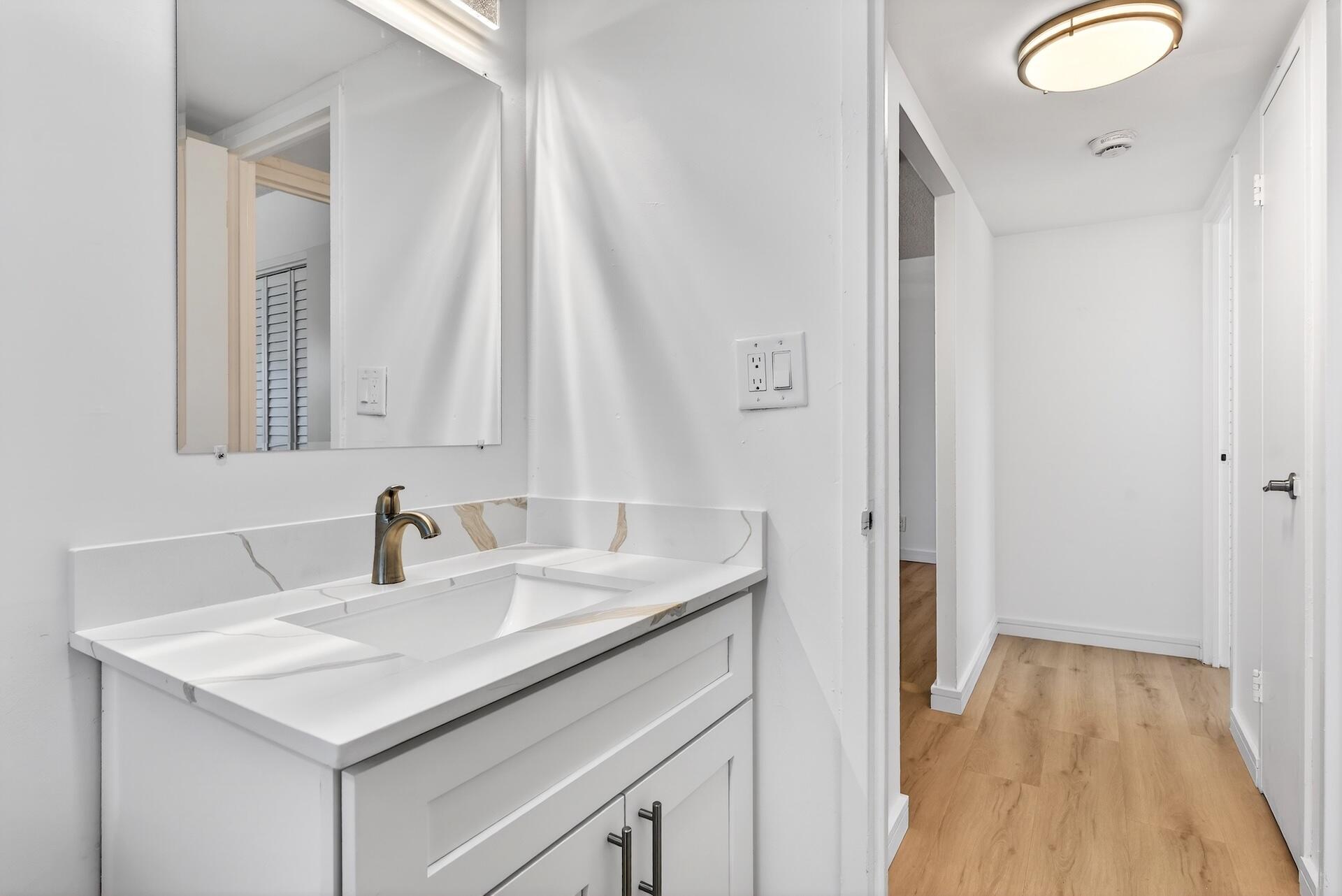 HORIZON HOUSE CONDO - Residential