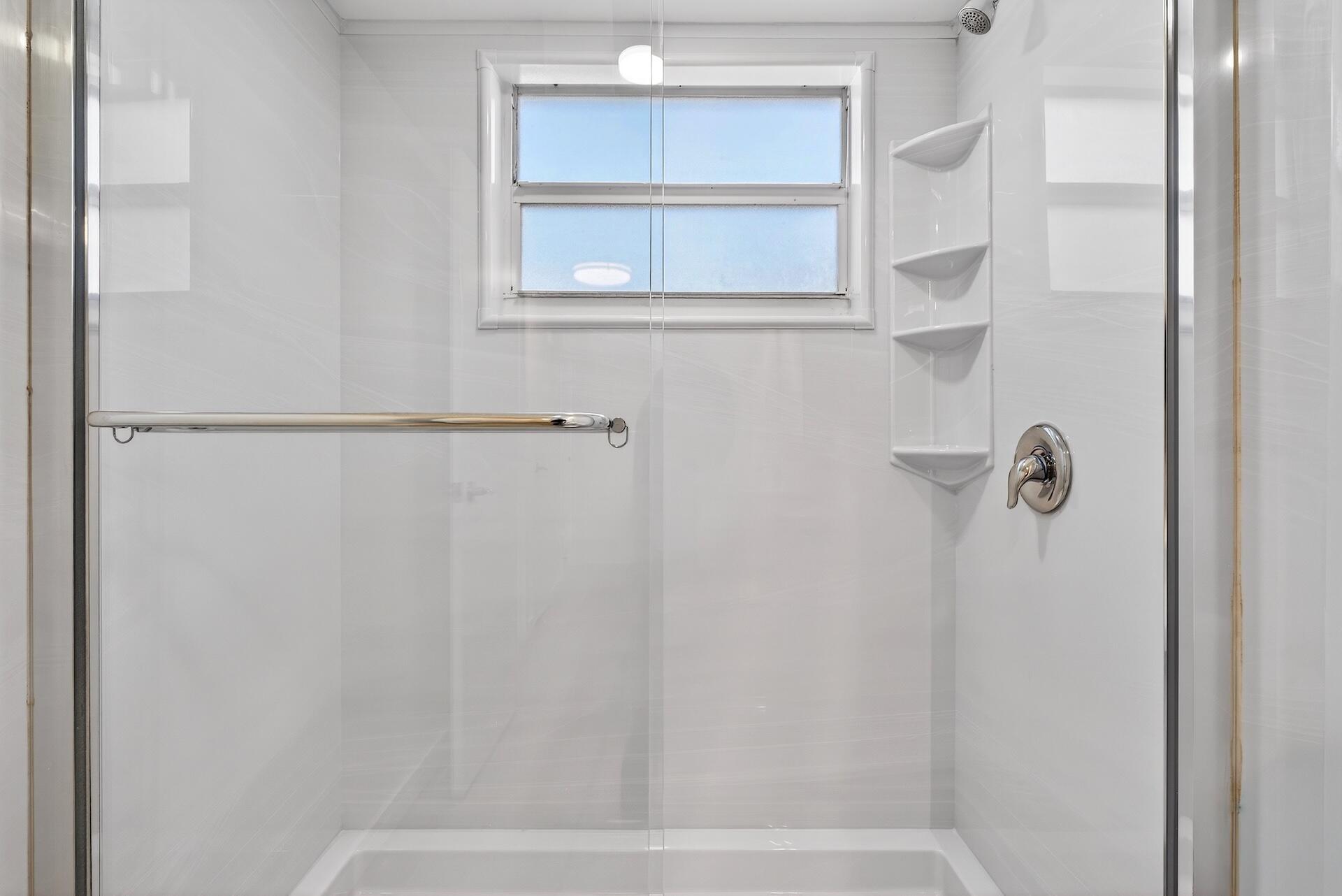 HORIZON HOUSE CONDO - Residential