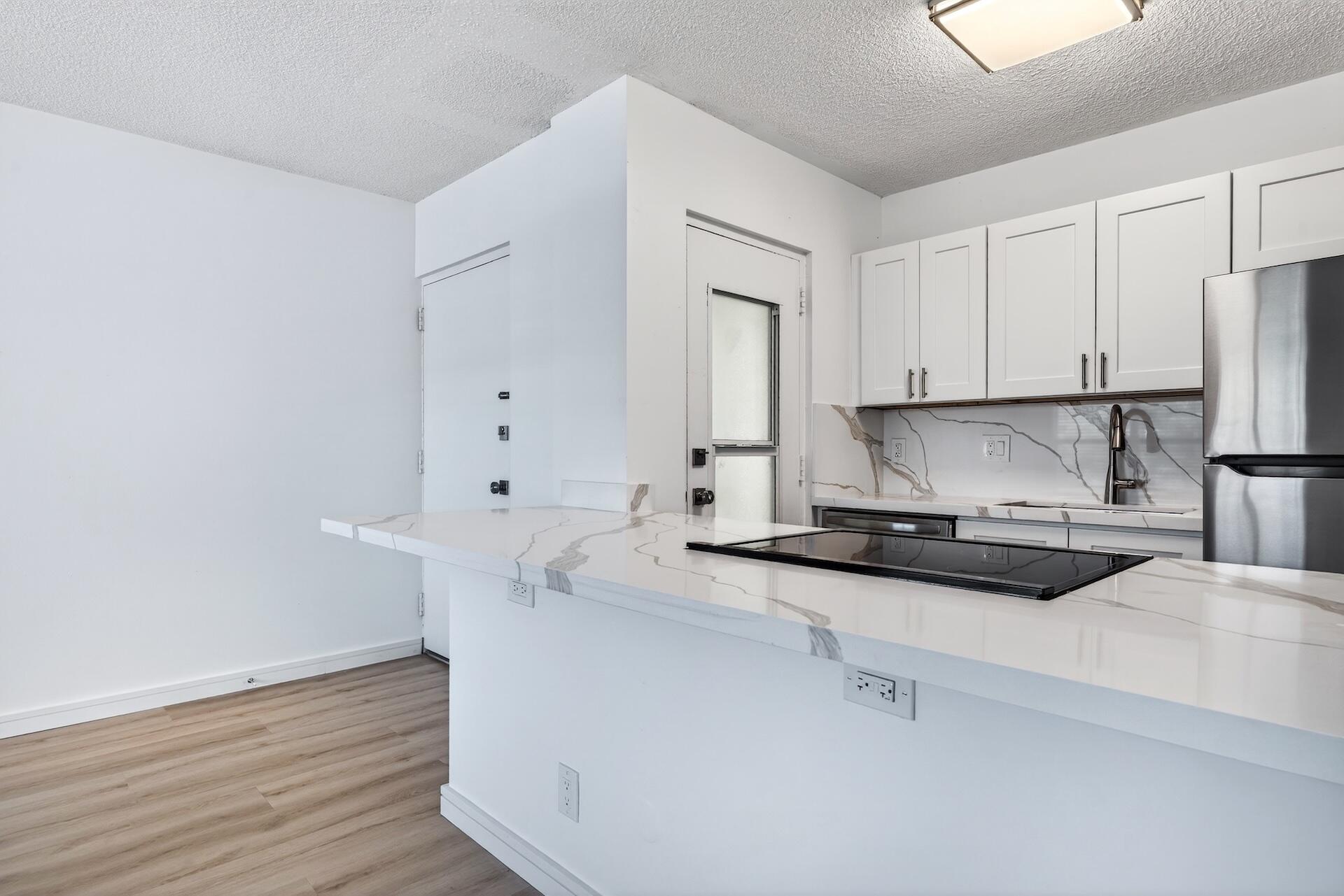 HORIZON HOUSE CONDO - Residential